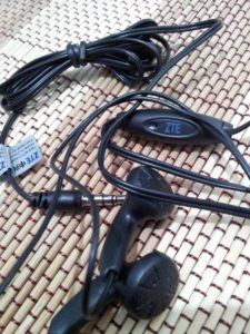 Auriculares originales del ZTE V970