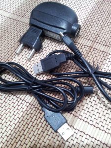 Cargador y cables USB del ZTE V970